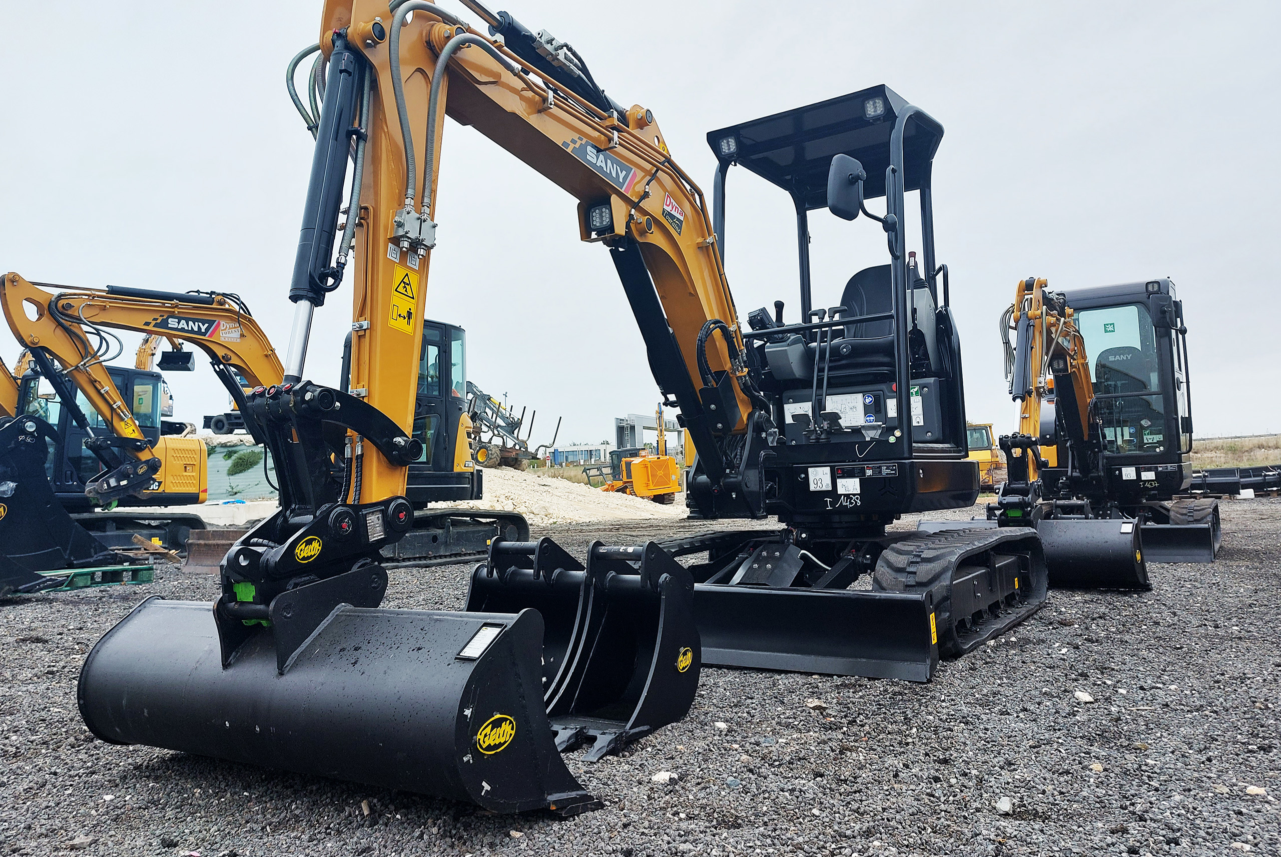 Geith Mini Excavator Grading Bucket on Sany Mini Excavator