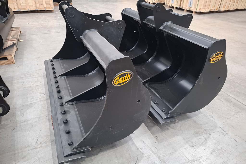 S60 Grading Buckets in Stock